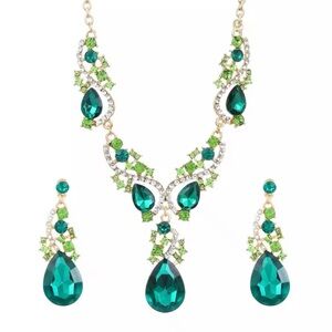 Fashion Jewelry Green and Gold Necklace & Earring Set